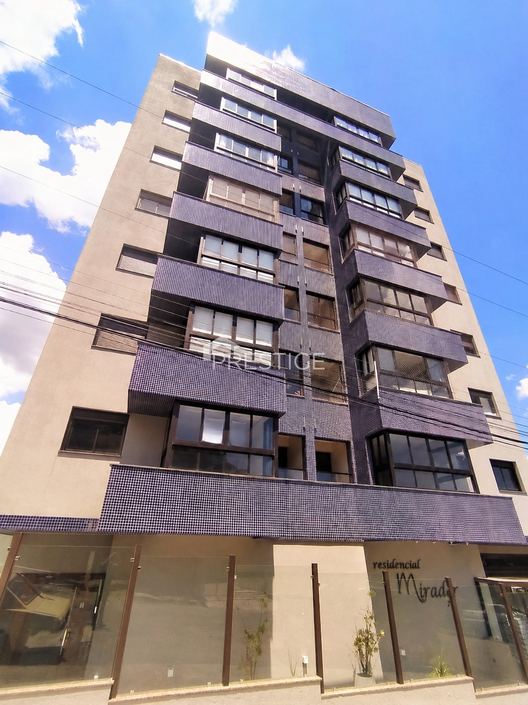 Residencial Mirador com excelente vista para o Vale dos Vinhedos!!