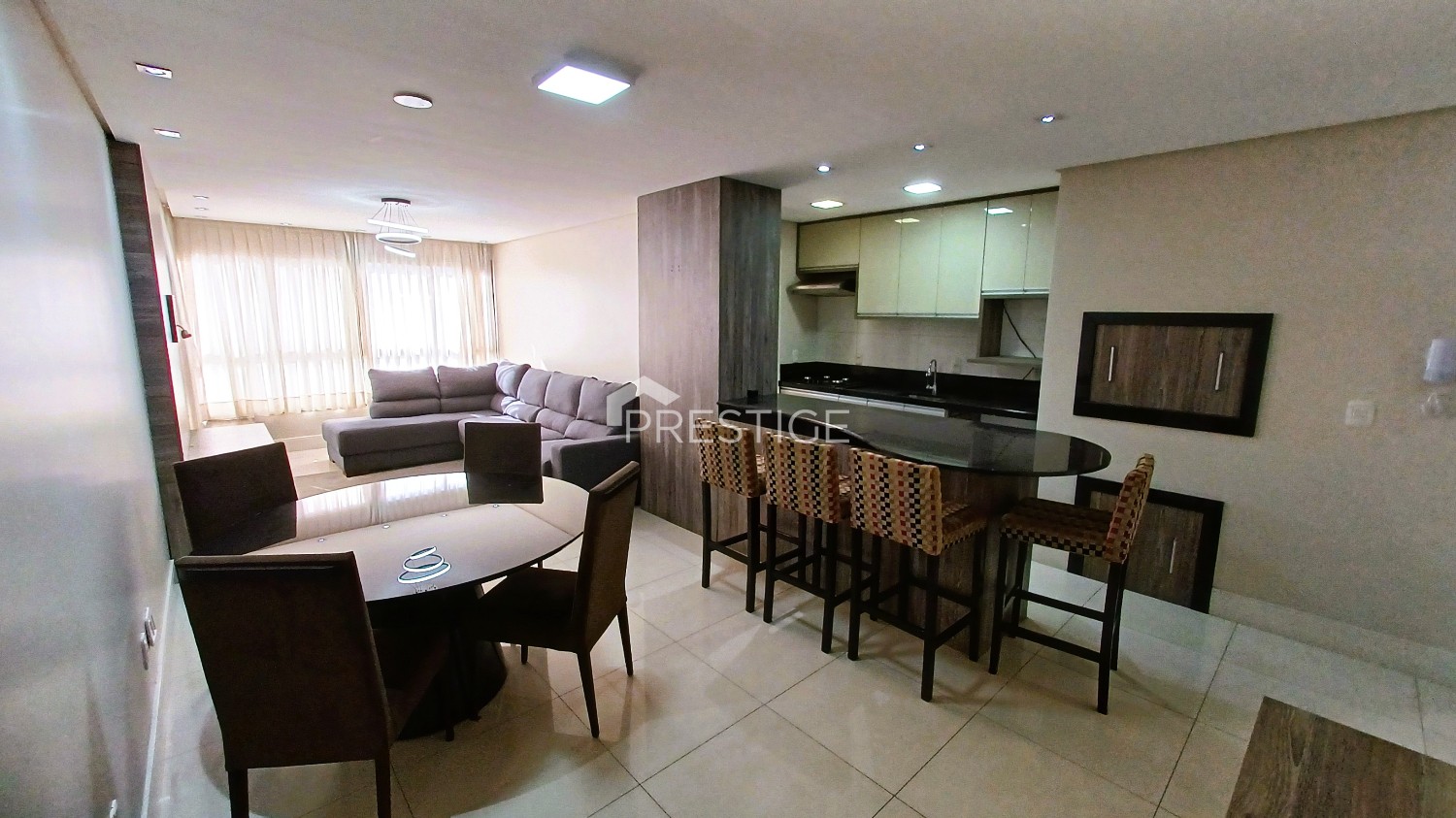 Aluguel - Apartamento - 3 dormitórios/ 1 suíte mobiliado - São Francisco